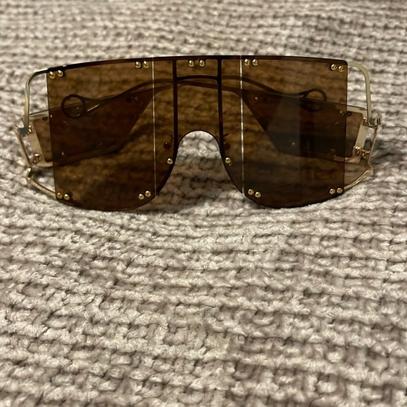 Fashion sunglasses - Picture 1 of 4